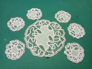 Centrini fatti a mano