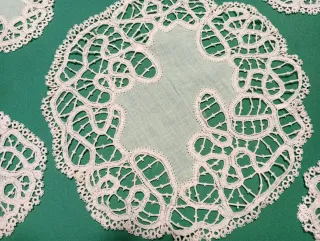 Centrini fatti a mano