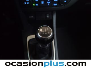 Toyota Auris 90D Active 66 kW (90 CV)