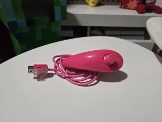 Mando Nunchuk Wii Rosa