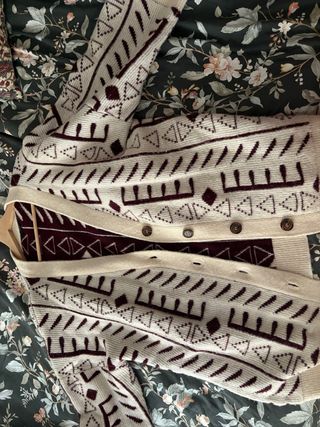 Chaqueta de punto con estampado étnico