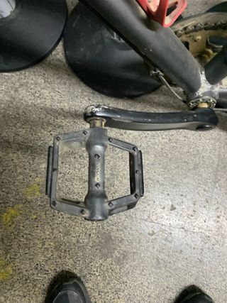 Bicicleta BTWIN Negra y Roja