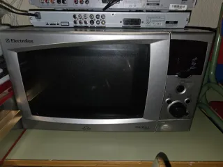 Microondas Heatwave plateado