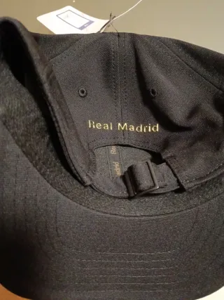Gorra Real Madrid Negra y Dorada