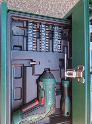 Caja de herramientas Parkside verde N*2