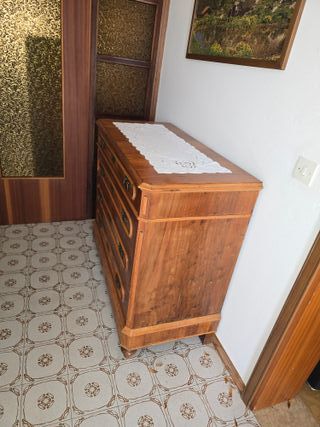 Cassettiera in legno