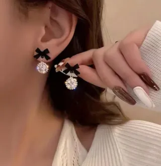 Pendientes lazo negro con brillante