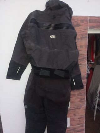 Traje Gill Negro