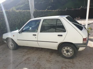 Peugeot 205 1998