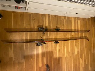 Esquís Kästle Rojos y Negros