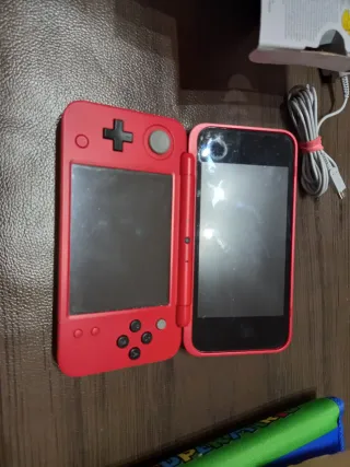 Nintendo 2DS XL Pokémon Ball Edition