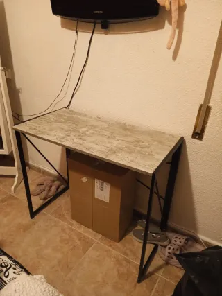 Mesa plegable de madera y metal