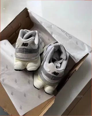 New Balance 9060 Gris Claro Talla 38
