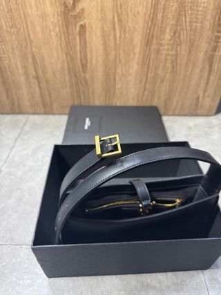 Bolso YSL Negro con Logo Dorado