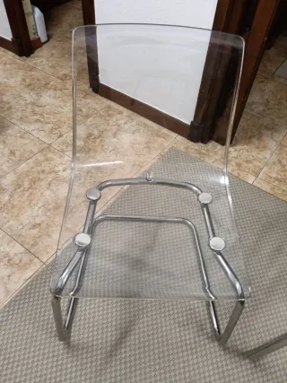Sillas transparentes Ikea