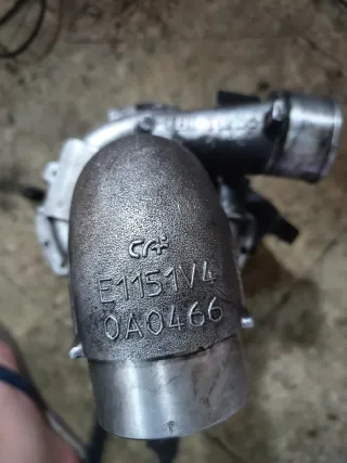 Turbo Toyota Corolla Verso 2.2 D4D