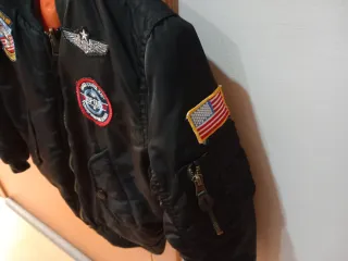 Cazadora Bomber Niño Negra y Naranja