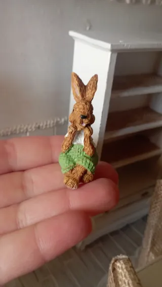 Mini Coniglietto Dollhouse 1:12 Verde