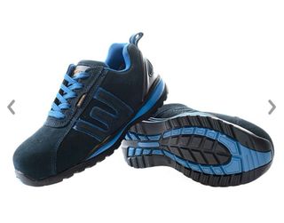 Calzado de seguridad azul y negro T43 y T44