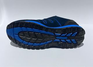 Calzado de seguridad azul y negro T43 y T44