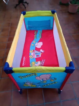 Cuna de viaje con doble altura