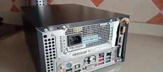 Minitorre PC Thermaltake Negra