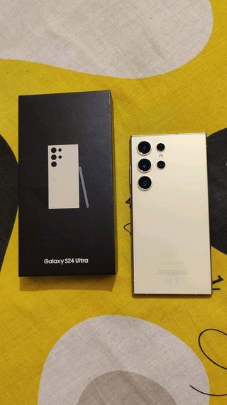 COMO NUEVO Samsung Galaxy S24 Ultra