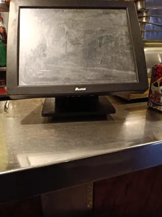 Pantalla Táctil, lleva el protector de fábrica