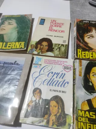 Lote de 10 novelas románticas variadas