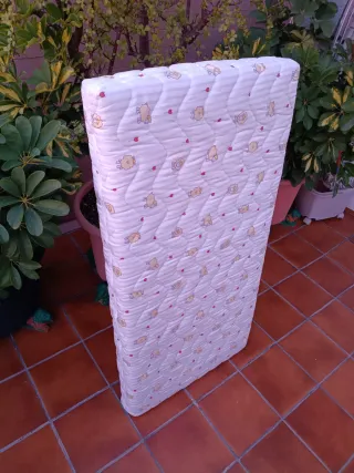 Colchón cuna infantil con dibujos