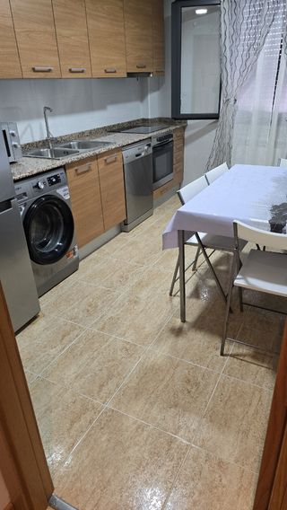 Alquilo Piso en Caude, para Empresas Temporal