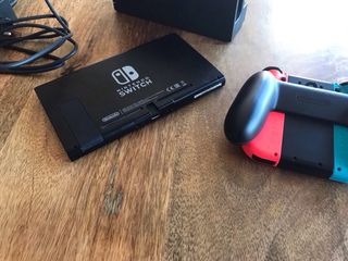 Nintendo Switch Completo con Dock y Mandos