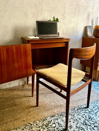 Piccolo mobile vintage scandinavo Mid Century