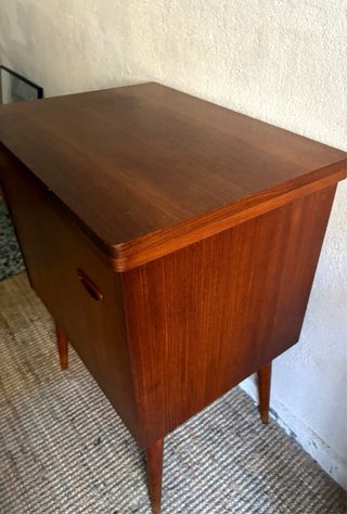 Piccolo mobile vintage scandinavo Mid Century