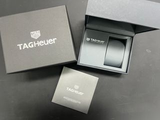 Caja y manual TAG Heuer