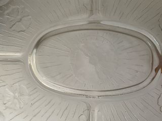 Bandeja de vidrio con compartimentos