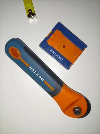 Taglierina circolare Dexter e rotella segna carta