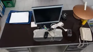 Mesa de oficina antigua