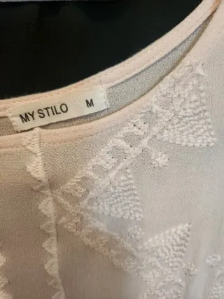 Blusa MY STILO rosa bordada talla M