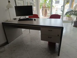 6 Tavolo da Ufficio con Ala e Cassetti