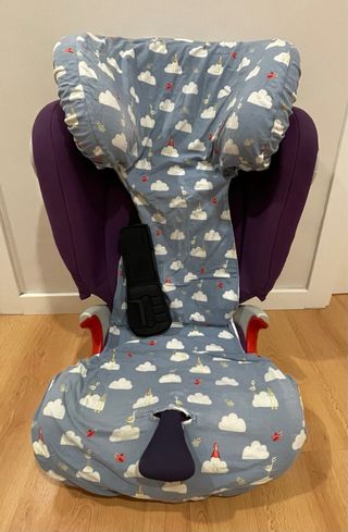 Silla coche Britax Römer púrpura con funda y prote