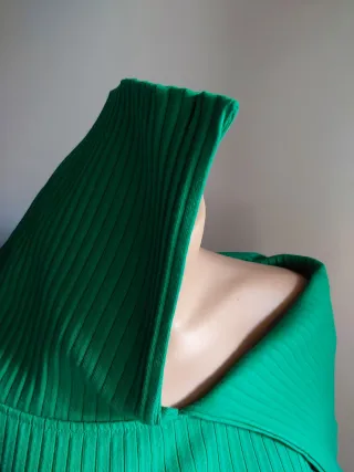 Vestido verde Bershka talla L