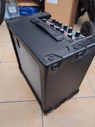 Amplificador Roland Cube 40XL