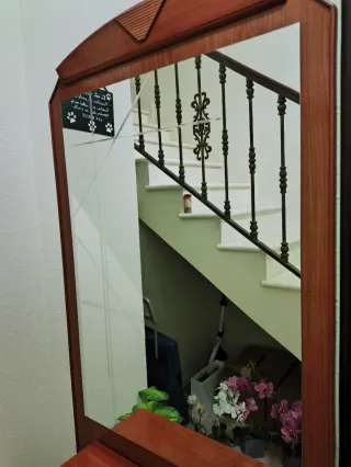 Mueble de entrada con espejo
