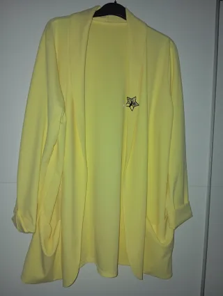 Blazer amarillo