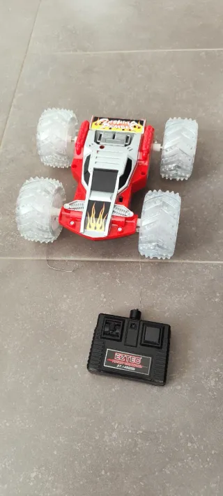 Coche RC Rojo con Mando EZTEC