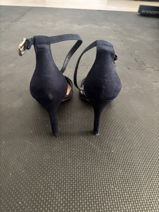 Tacones azules Stradivarius