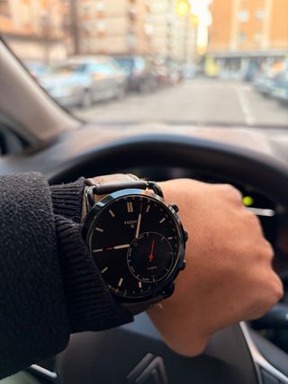 Reloj Fossil Híbrido Negro y Marrón