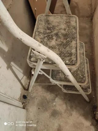 Escalera de hierro plegable