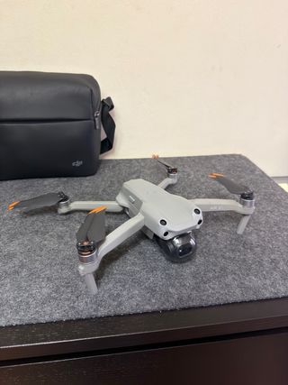 DJI Air 2S Drone + 4 baterías